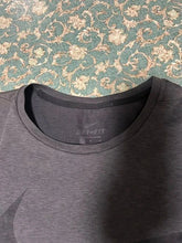Load image into Gallery viewer, T-shirts for gym. Men. Brand Nike.

