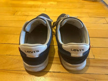 Load image into Gallery viewer, Copy of Man walking sneakers. Summer style. Light
