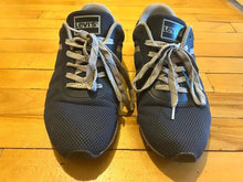 Load image into Gallery viewer, Man walking sneakers.
