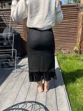 Load image into Gallery viewer, COS Size 38 Uk10 Black Glitter Sparkly Lined Pencil Skirt

