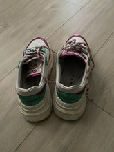 Load image into Gallery viewer, Copy of trainers
